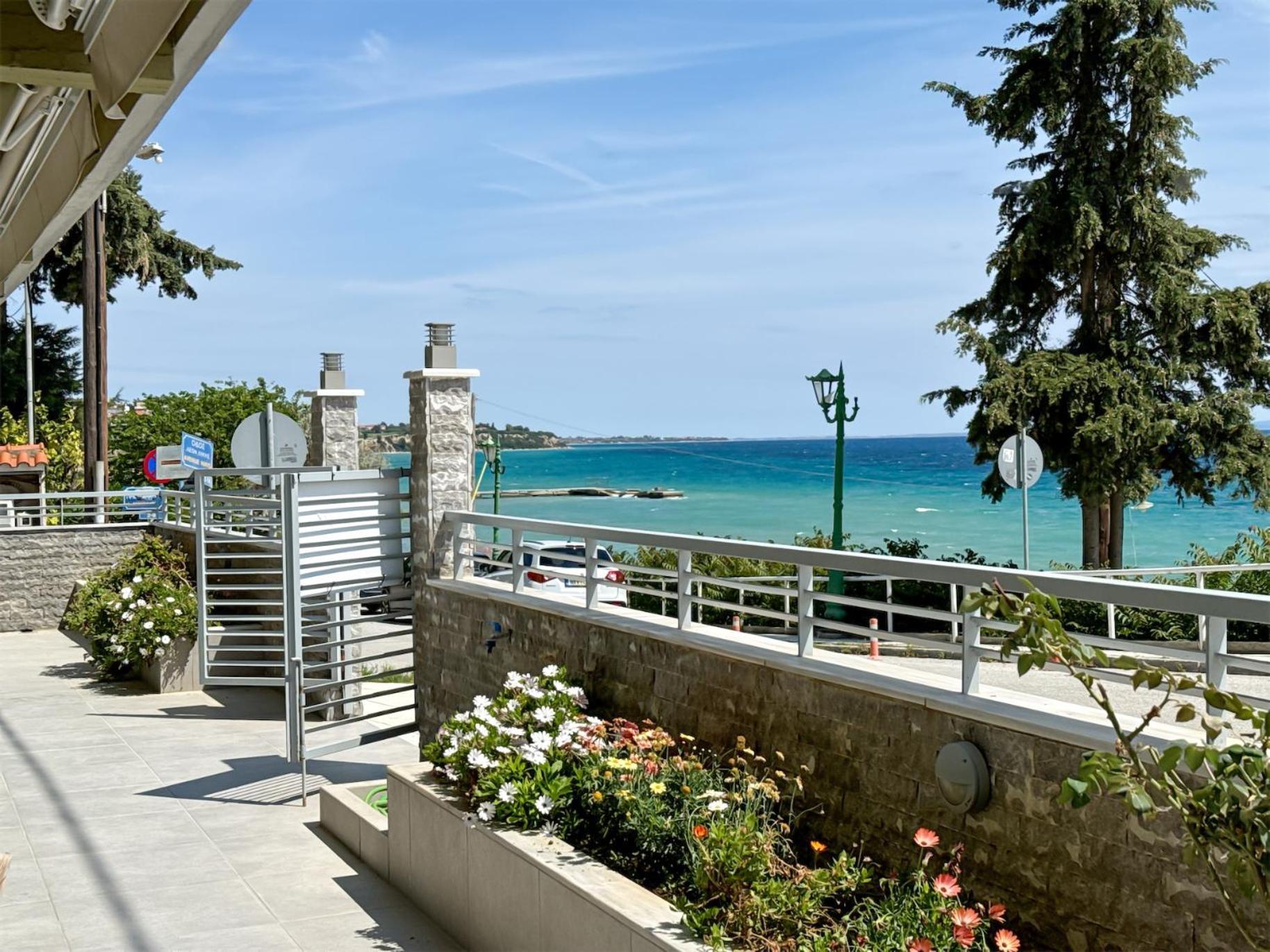 Blue Horizon 2 Apartment Nea Kallikrateia Exterior foto